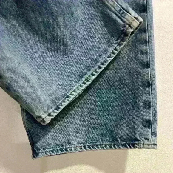 H&M wide leg boot cut women jeans size 2 or Euro 34. Pre owned like new - Picture 5 of 6